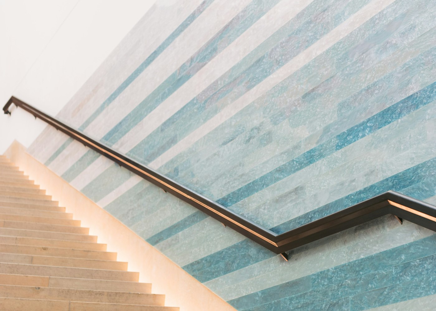 Frameless vs. framed: choosing a glass railing that lasts